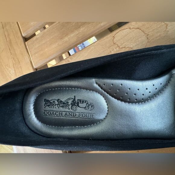 Coach and Four Black Pointed Toe Heels - Picture 3 of 4